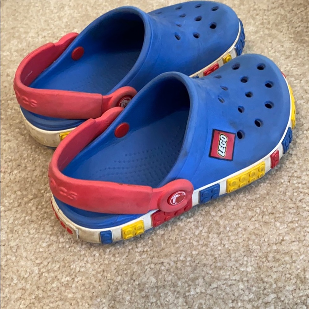 Crocs LEGO